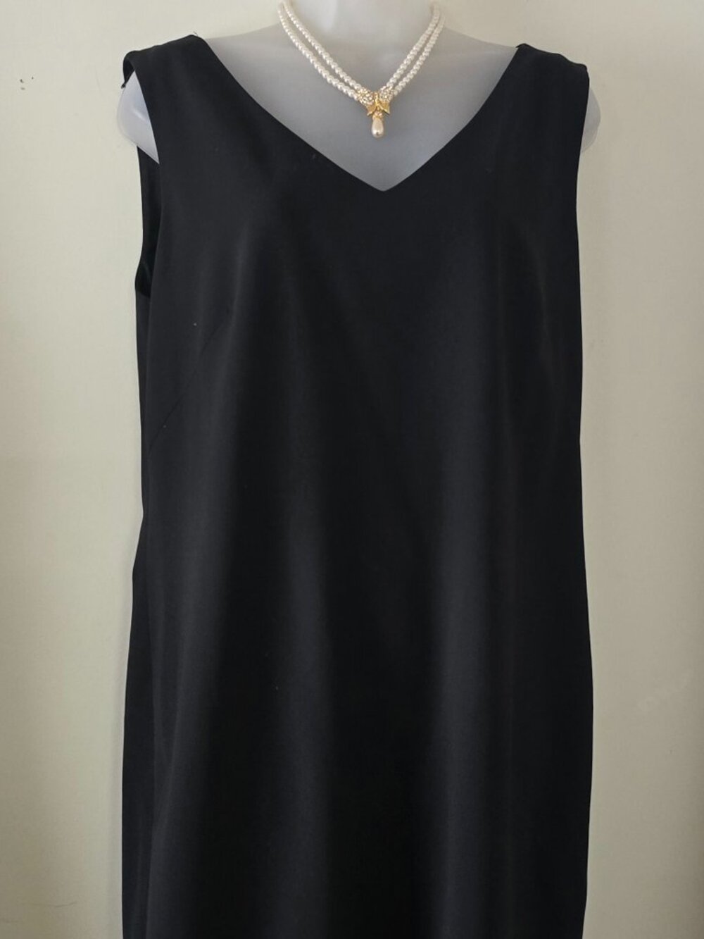 Lafayette 148 New York Black Sleeveless Virgin Wool Black Dress - Size M